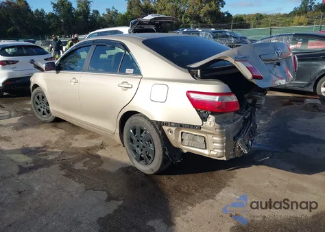 2007 Toyota Camry Le z USA, uszkodzony, nr VIN 4T1BE46K07U535550